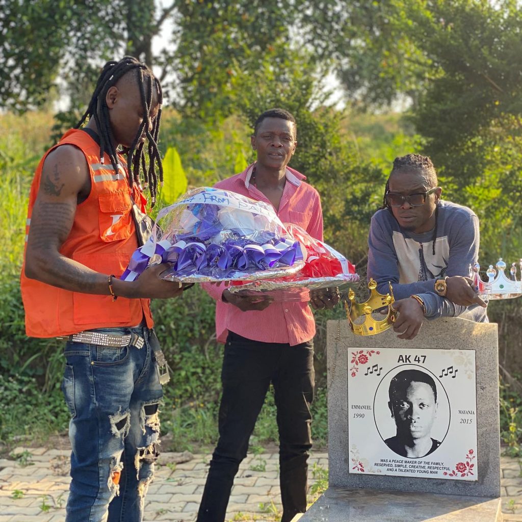 Pallaso, Weasel and Chameleone visit AK 47's tomb