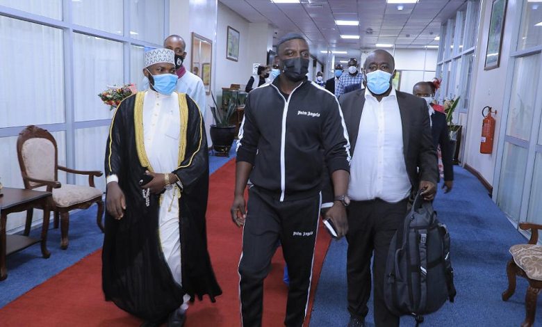 Akon visit will not benefit musicians - King Saha